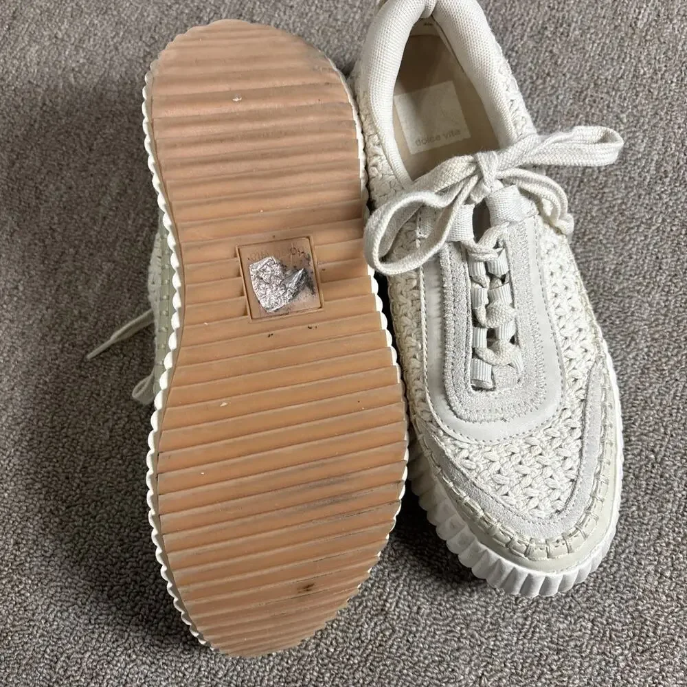 Dolce Vita Women’s Sneakers 6.5 Lightly Used Ivory